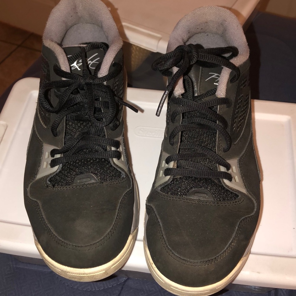 JORDAN FLIGHTS  black and gray
